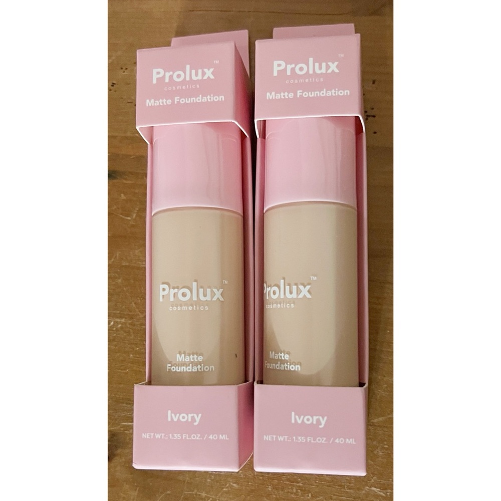 Set of 2 Prolux Cosmetics Matte
Foundation IVORY - 1.35fl oz. New in Box